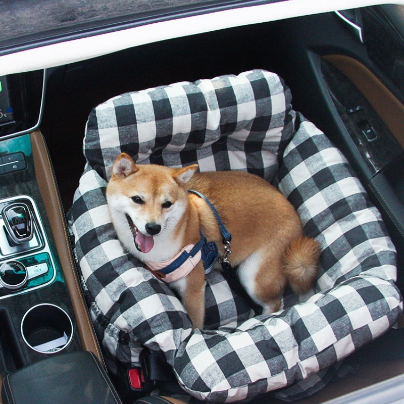 Dog Booster Car Seat – Adjustable Harness & Semi-Enclosed Design