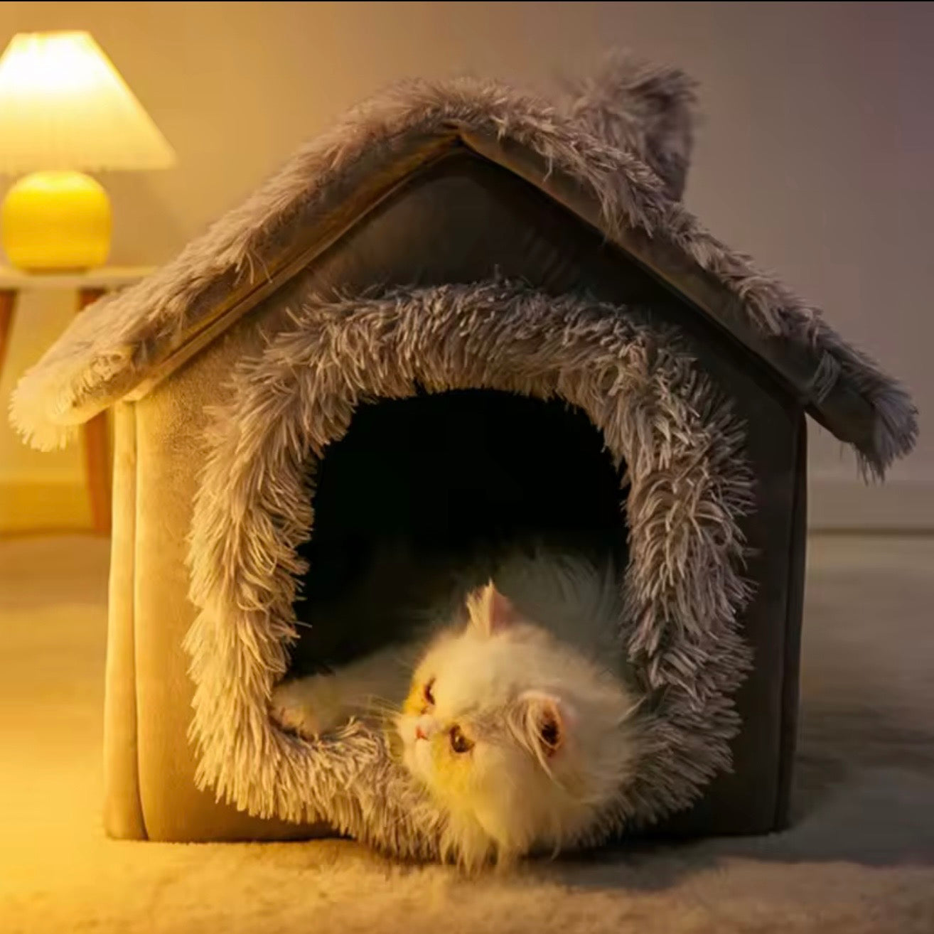 Pet Bed for Dogs & Cats – Soft Fleece Cover & Non-Slip Base