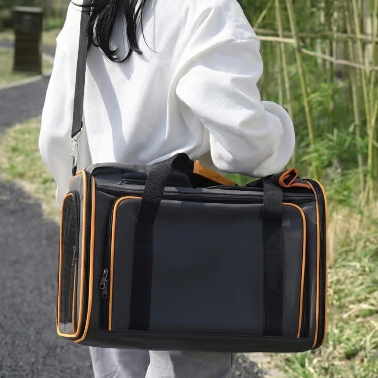 Expandable Pet Carrier Bag – Breathable Mesh, Foldable & Lightweight
